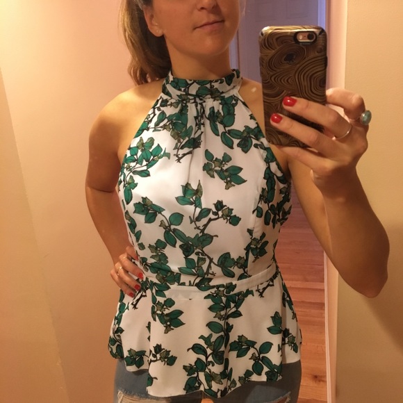 Silky Green Leaf and White Top - Picture 3 of 3